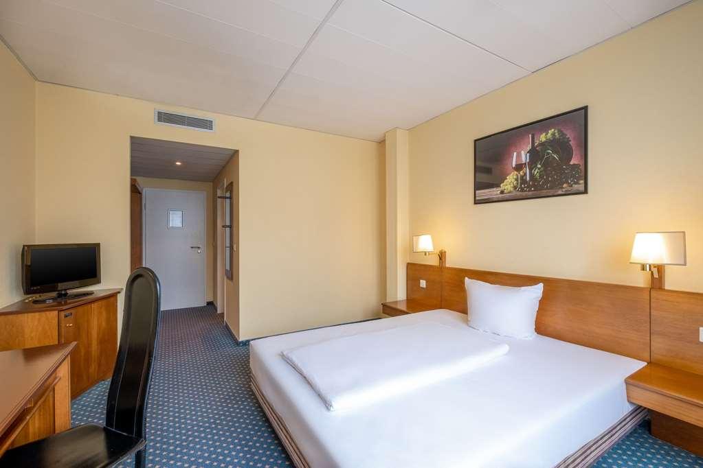 Quick Hotel Dresden West Kesselsdorf Room photo